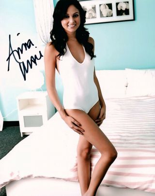 Ariana Marie Escort